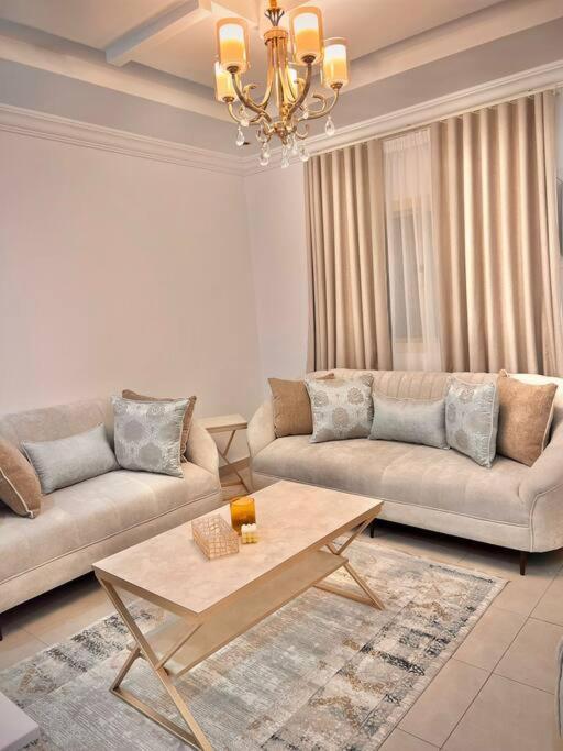 Rawda 2 Bed-room - Self Serviced In Apartment *